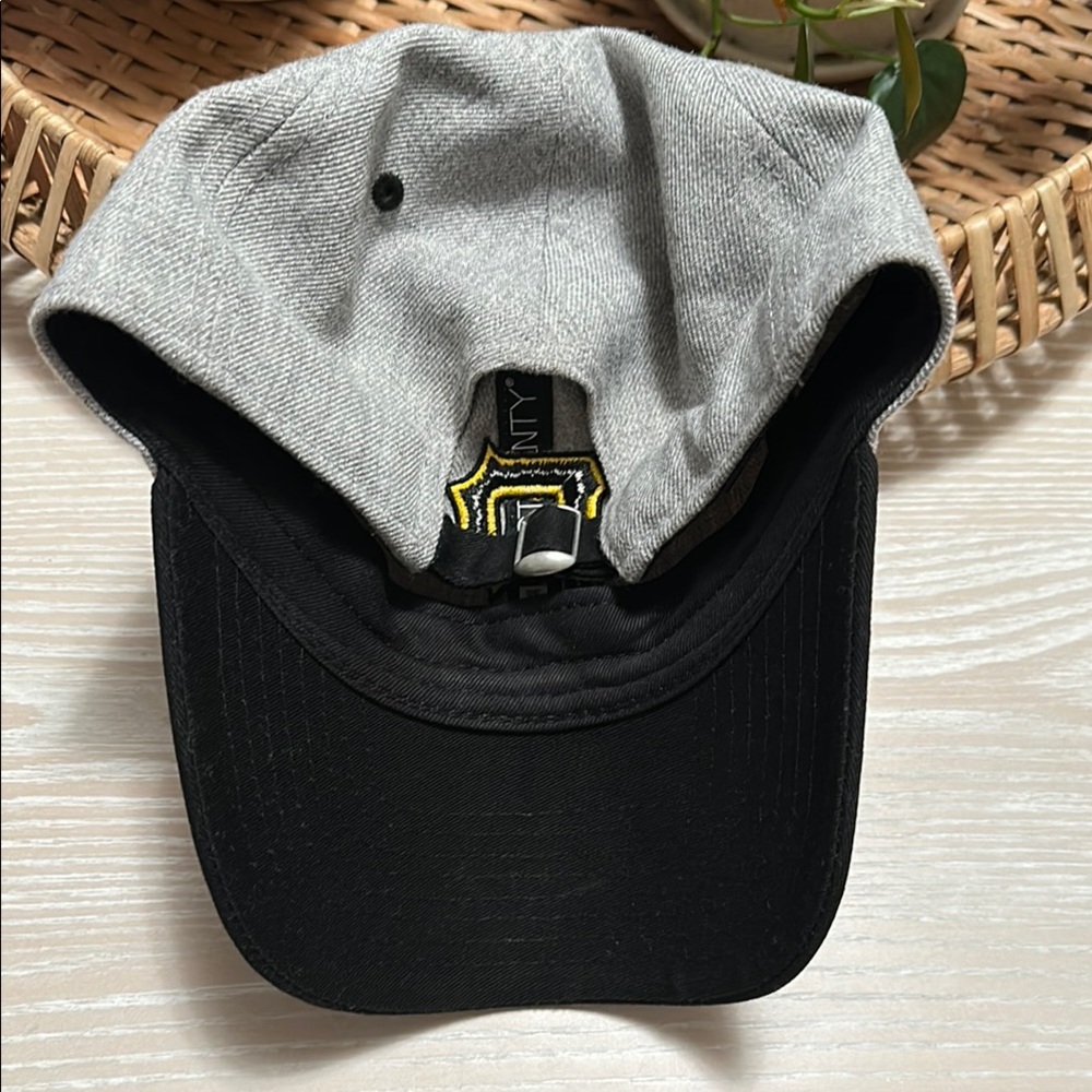 MLB Pittsburgh Pirates hat - Picture 2 of 5